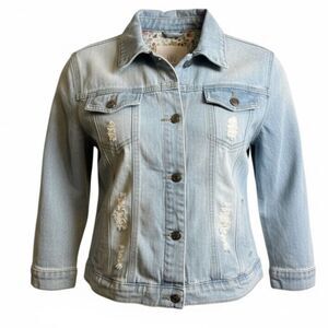 NWT AmeBelle Women’s Distressed Blue Denim Jean Jacket Button Down - Size M